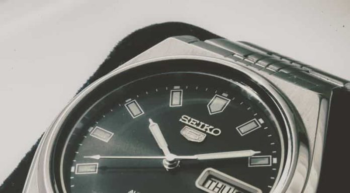 Seiko 5 1995-ből, professzionális teljes felújítás után Seiko 5