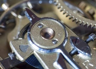 AZ ÓRA MŰKÖDÉSE – ZSENIÁLIS SEIKO VIDEÓ A MECHANIKUS ÓRA BELSEJÉRŐL az óra működése