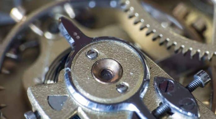 AZ ÓRA MŰKÖDÉSE – ZSENIÁLIS SEIKO VIDEÓ A MECHANIKUS ÓRA BELSEJÉRŐL az óra működése