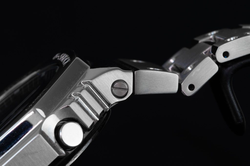 G-Shock GM-B2100, ha valami acélosra vágynál GM-B2100