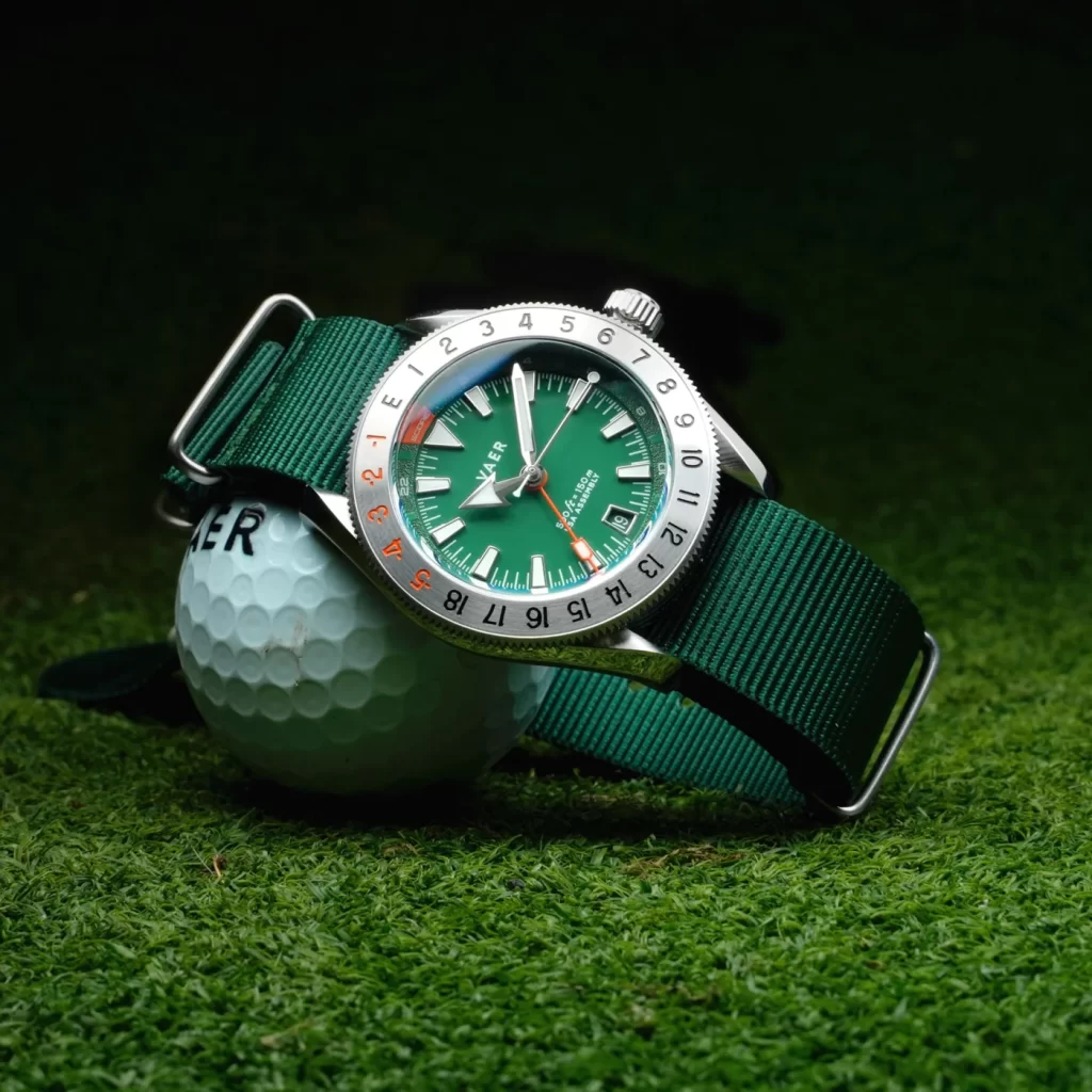 Vaer G2 Fairway GMT golfpontozó lünettával