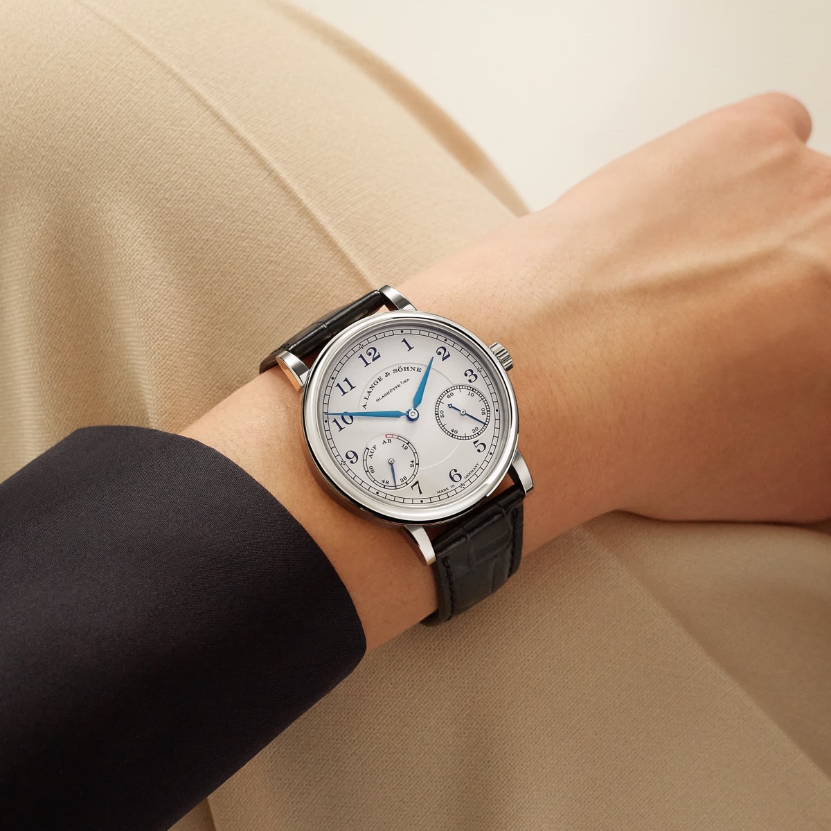Wrist view of the 1815 UP/DOWN reference 234.036