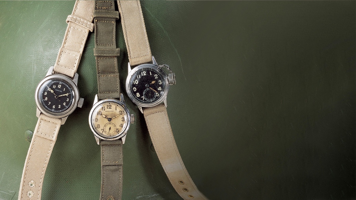 Hamilton Khaki Field Mechanical 38mm: field watch Captain Price kézén, Call of Duty-búvópatakkal a hátlapon THE ORIGINAL FIELD WATCH