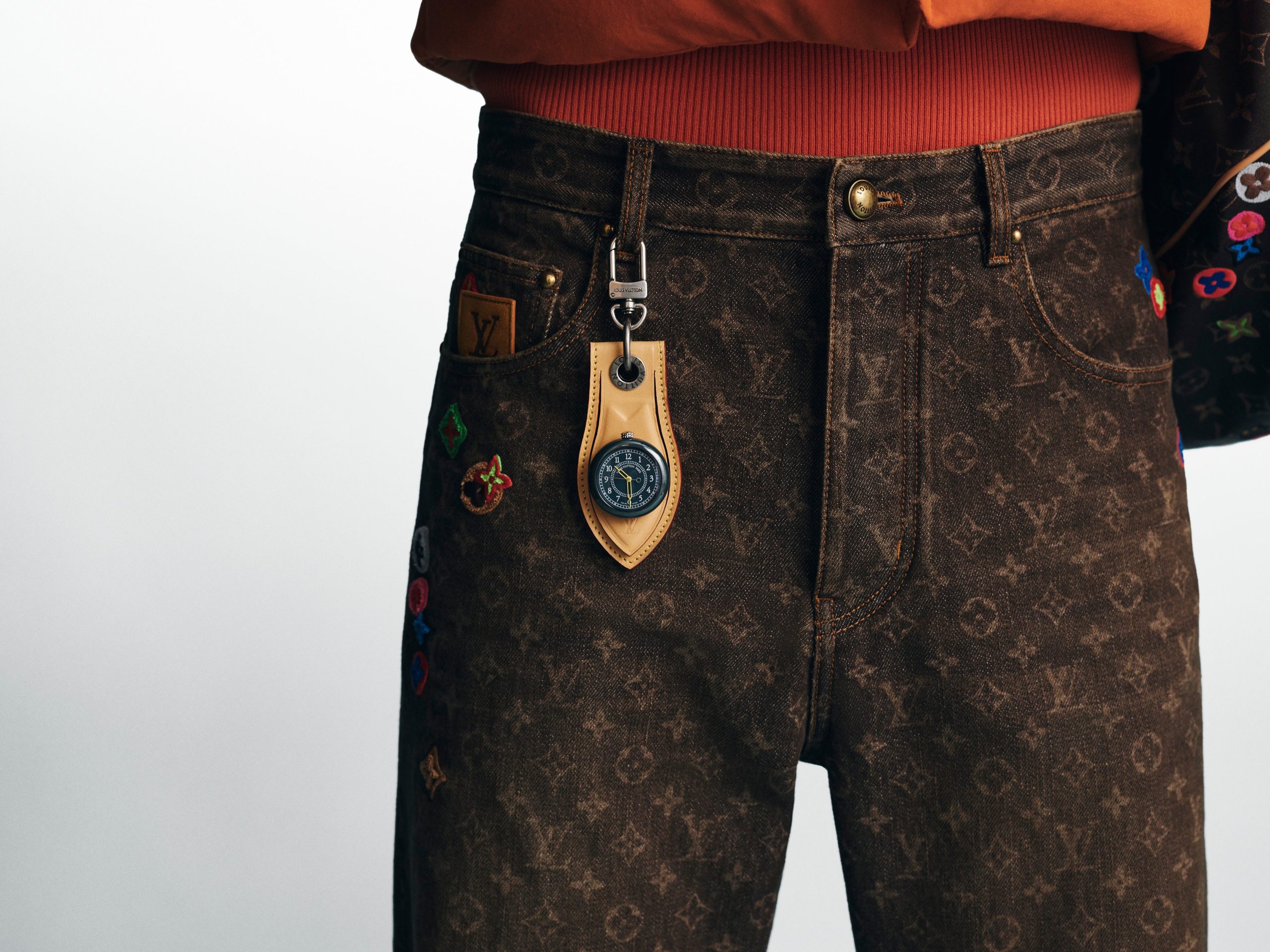 Louis Vuitton Monterey Ceramic: az 1988-as forma fekete és zöld kerámiában Louis Vuitton Monterey Ceramic zöld kerámiatokkal, lifestyle fotón