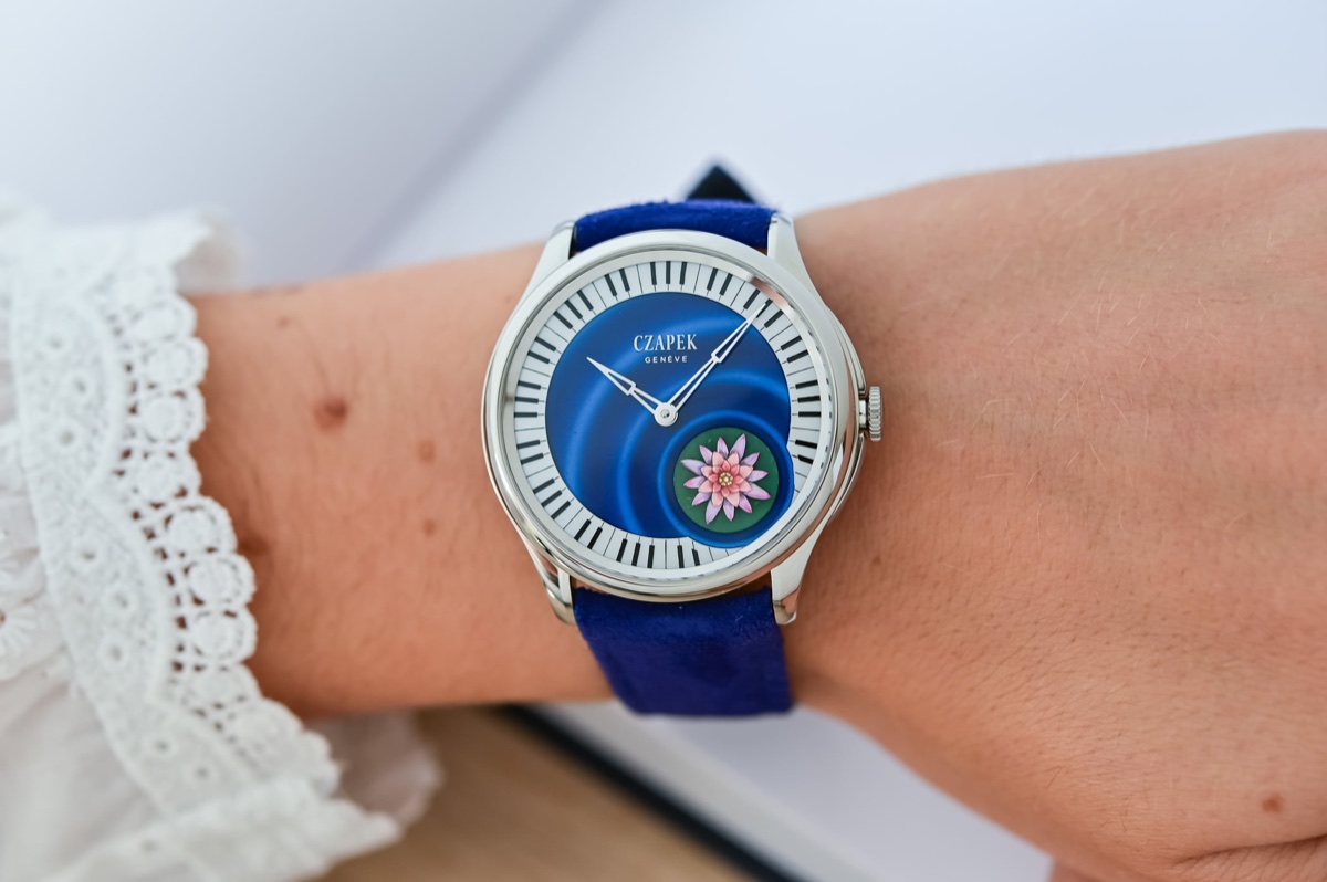 Czapek Promenade L'Écume des Jours: egy francia regény két jelenete a számlapon, 18 példányban Czapek Promenade L'Écume des Jours: egy francia regény két jelenete a számlapon, 18 példányban