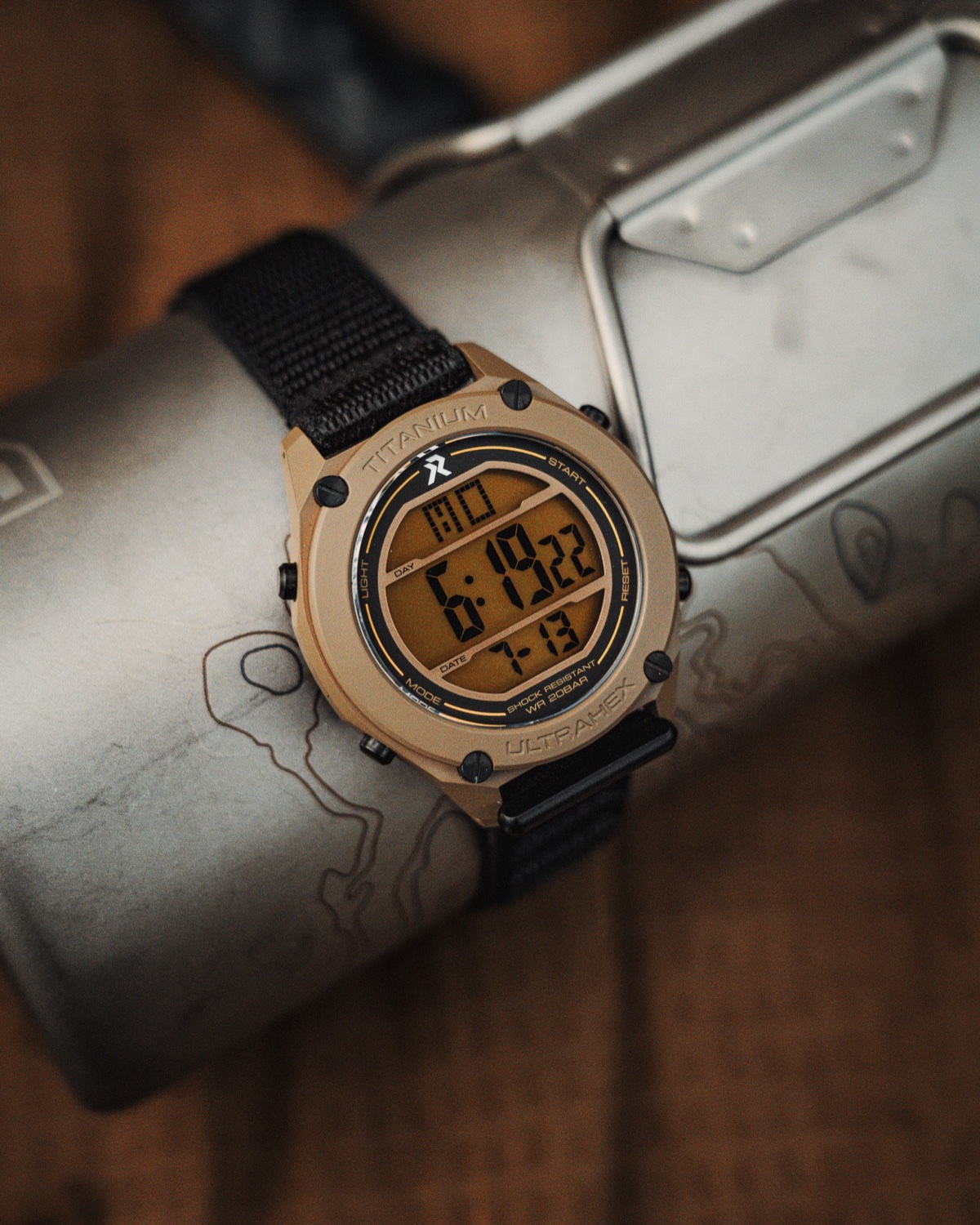 RZE UTD-8000-CKT tan Cerakote titán digitális óra