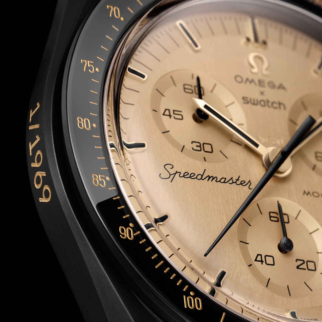 Omega x Swatch MISSION TO THE MOON 1969: aranyrészletekkel érkezett a limitált MoonSwatch Omega x Swatch MoonSwatch: How Long Will the Hype Last?