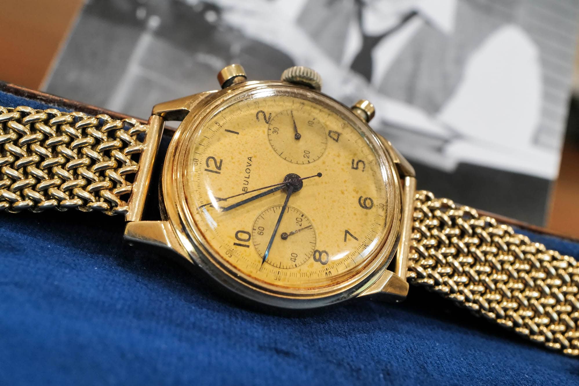 Edward R. Murrow arany Bulova kronográf részlet