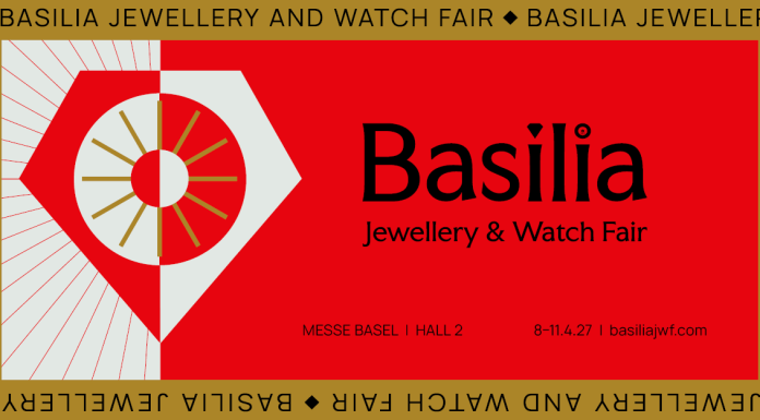 Baselworld után Basilia: kisebb, ázsiaibb, és több benne az ékszer, mint az óra A Basilia Jewellery & Watch Fair piros bannere a vásár logójával, a Messe Basel 2-es csarnokának és a 2027. április 8–11-i időpontnak a feltüntetésével