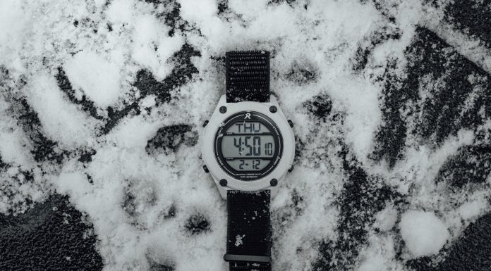 RZE UTD-8080 – Frissült a titántokos digitális toolwatch RZE UTD-8080-ST digitális óra fehér Cerakote-bevonatú titántokkal és fekete részletekkel