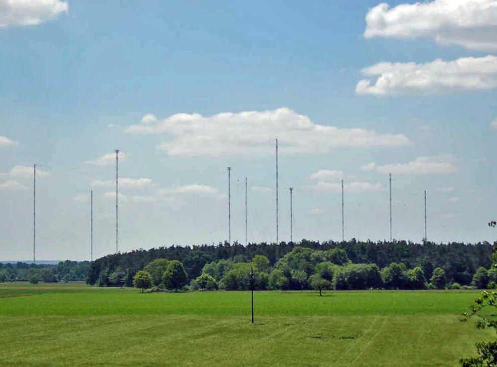 A DCF77 időjeladó antennái Mainflingenben