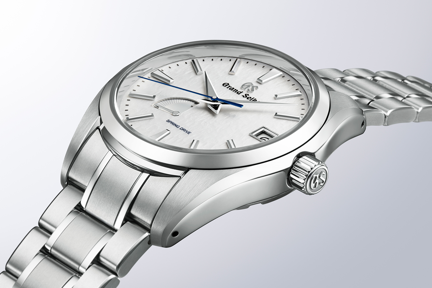 Grand Seiko SBGA211 Snowflake: A titán, a Spring Drive és a Hotaka-hegység hava Az SBGA211 Zaratsu-polírozott titán tokja oldalról, a menetzáras koronával