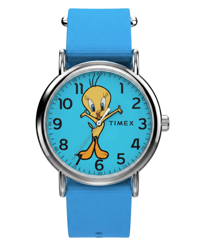 Bolondos dallamok a csuklón – öt új Looney Tunes x Timex óra Looney Tunes x Timex Weekender TW2Y99500 Csőrikével, kék számlappal és kék textilszíjjal