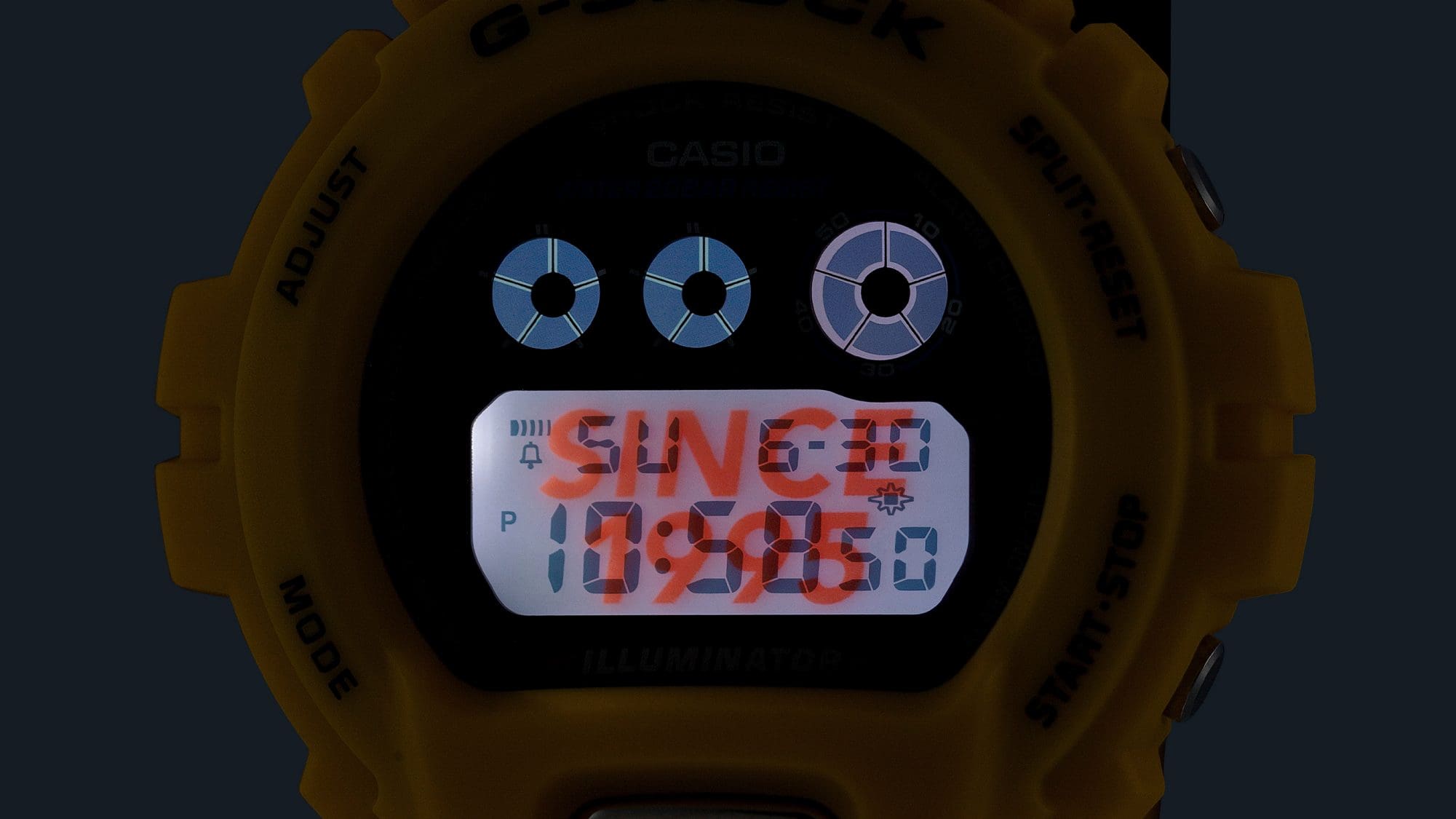 SINCE 1995 felirat a G-Shock DW-6900TR kijelzőjén