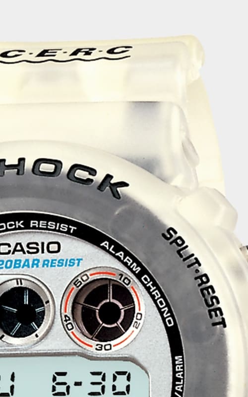 Átlátszó tokú G-Shock DW-6900K