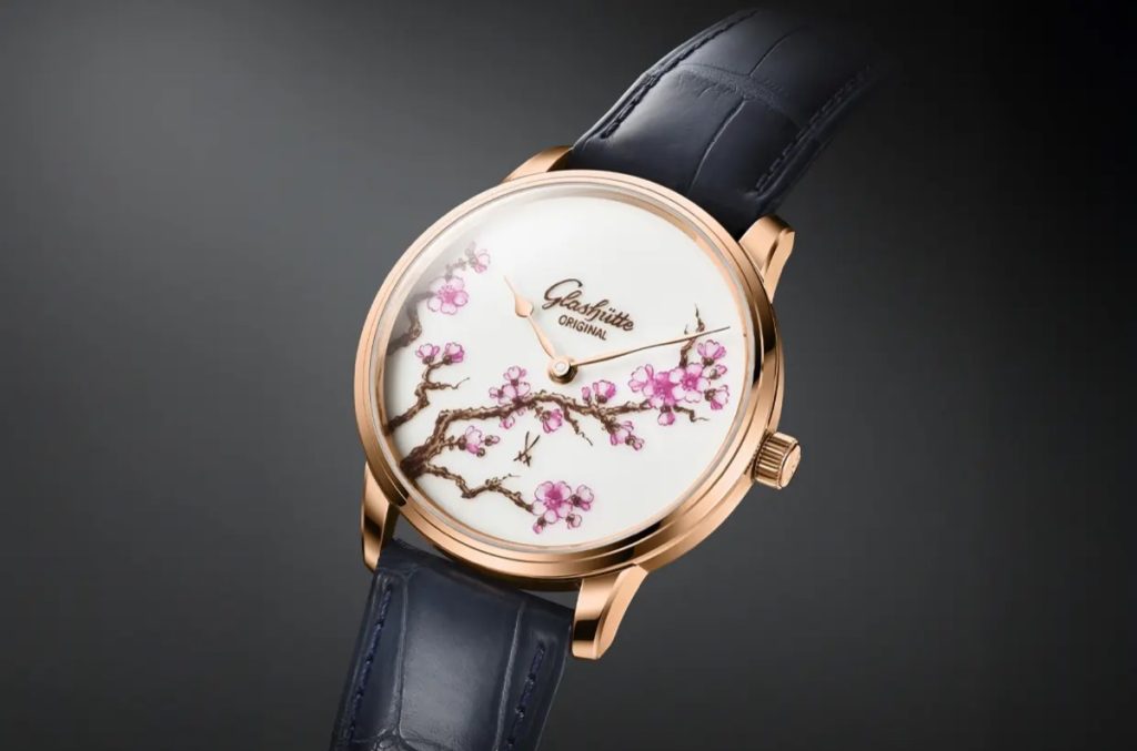 Glashütte Original Senator Meissen „Cherry Blossom”: kézzel festett porcelán számlap vörösarany tokban GLASHÜTTE ORIGINAL Senator Meissen Cherry Blossom