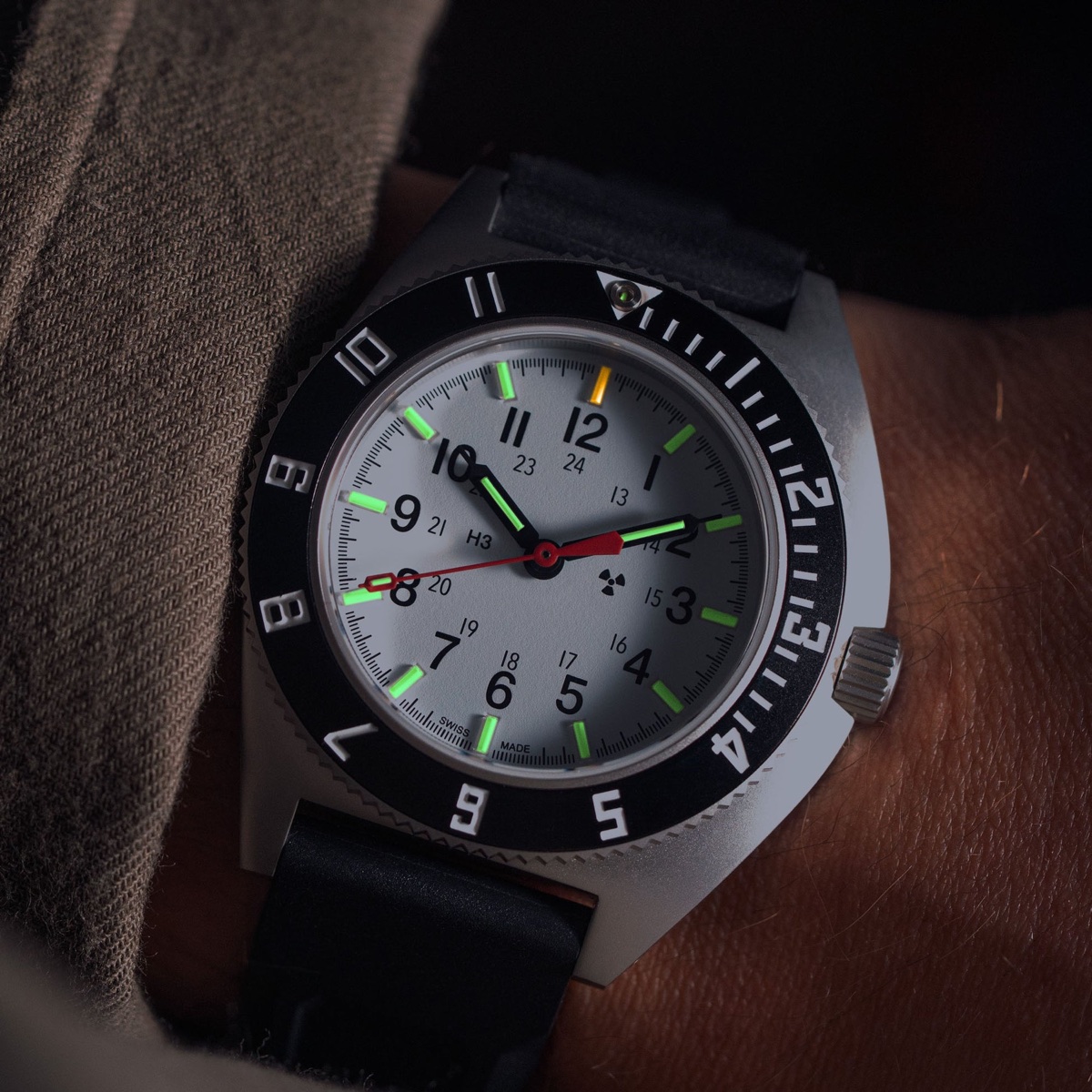 41mm Arctic Steel Navigator Automatic (Arctic SSNAV Auto) on Black 3-Piece Rubber Strap Kit