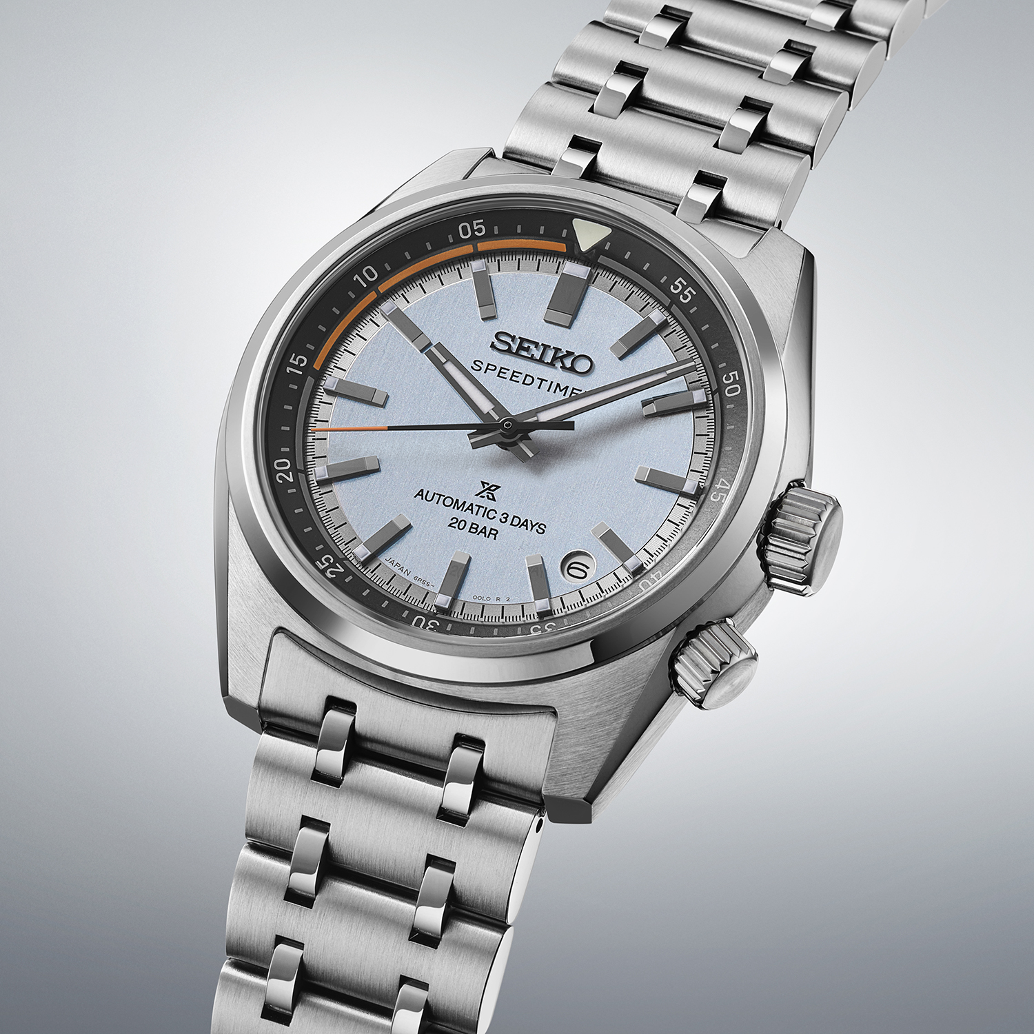 Speedtimer újra stopper nélkül – ezúttal babakékben és morcos feketében is Seiko Prospex Speedtimer HBC003J1 púderkék számlappal és acél fémszíjjal